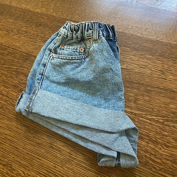 ASOS Denim High-Rise Original “Mom” Shorts Size 2 - Picture 3 of 3